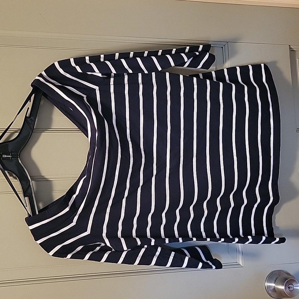 LOFT BLACK & WHITE EUC 3/4 SLEEVE  BOATNECK TOP